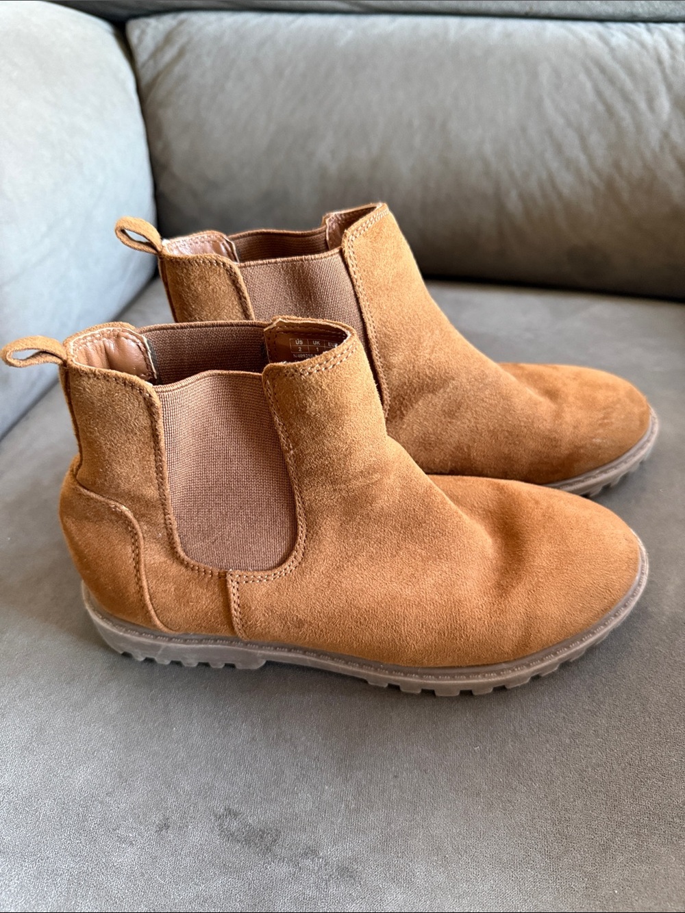Gap Kids Boots in Tan Suede Size Kids 2